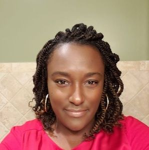 Meet your Posher, Dalia